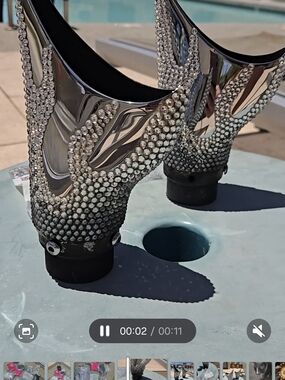 Swarovski Silver Crystal Bling Fishtails With Extra Stones & Applicator